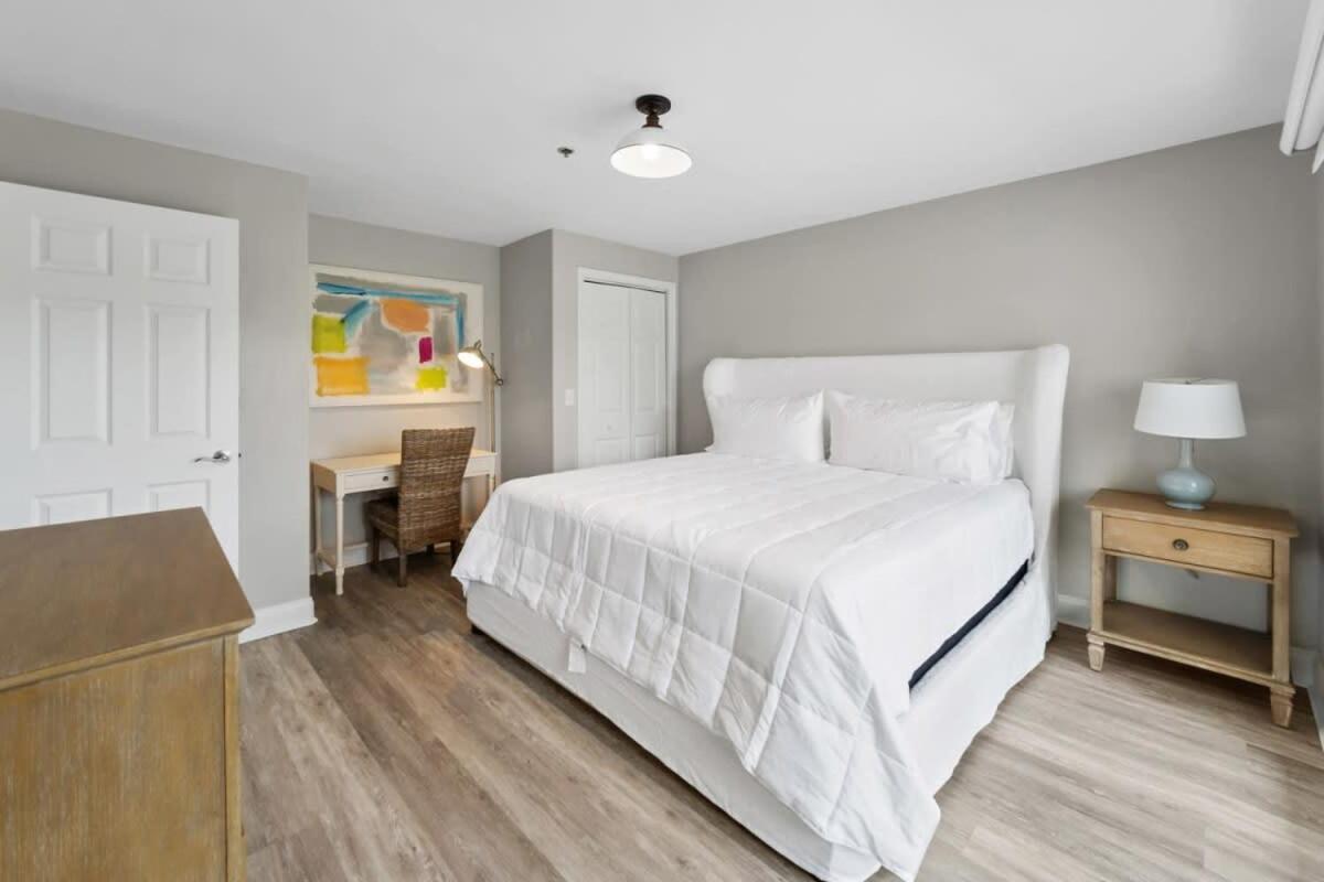 Newly Renovated Condo With Private Balcony! Panama City Beach Bagian luar foto