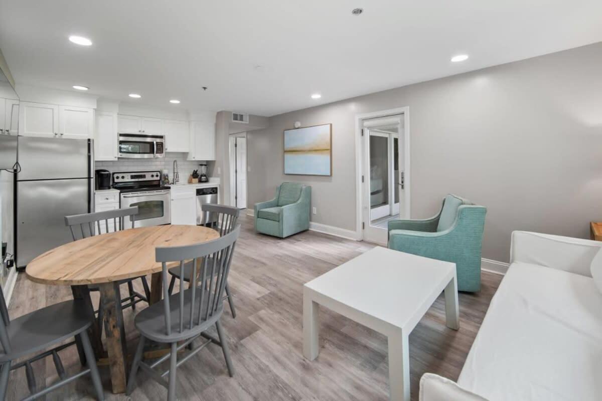 Newly Renovated Condo With Private Balcony! Panama City Beach Bagian luar foto