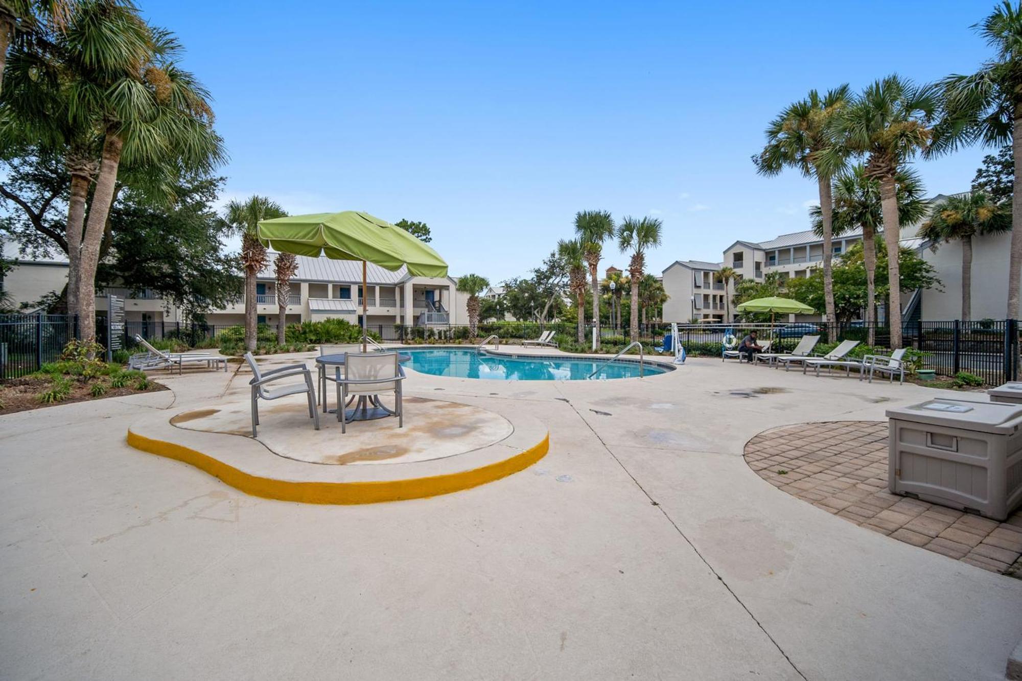 Newly Renovated Condo With Private Balcony! Panama City Beach Bagian luar foto